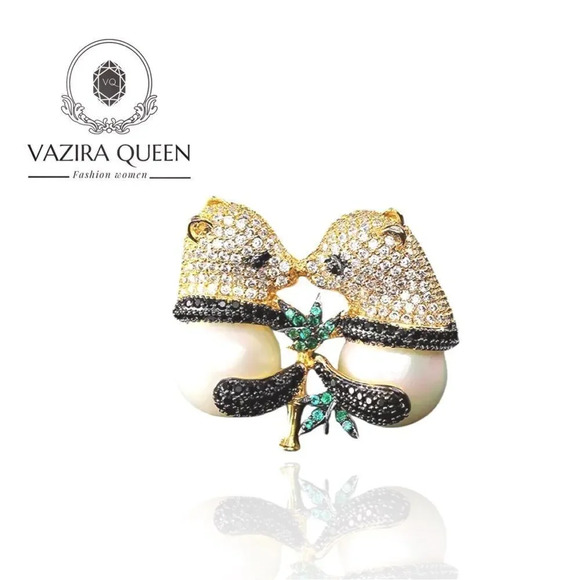 VQ Pandas Brooch - Picture 1 of 6